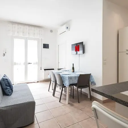 Al Mare E In Centro: Casa Nel Cuore Di Misano *